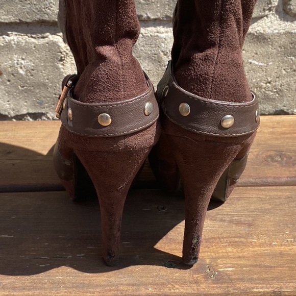 Shoedazzle Eileen boots high heel faux suede buckle detail size 8 - Picture 9 of 11